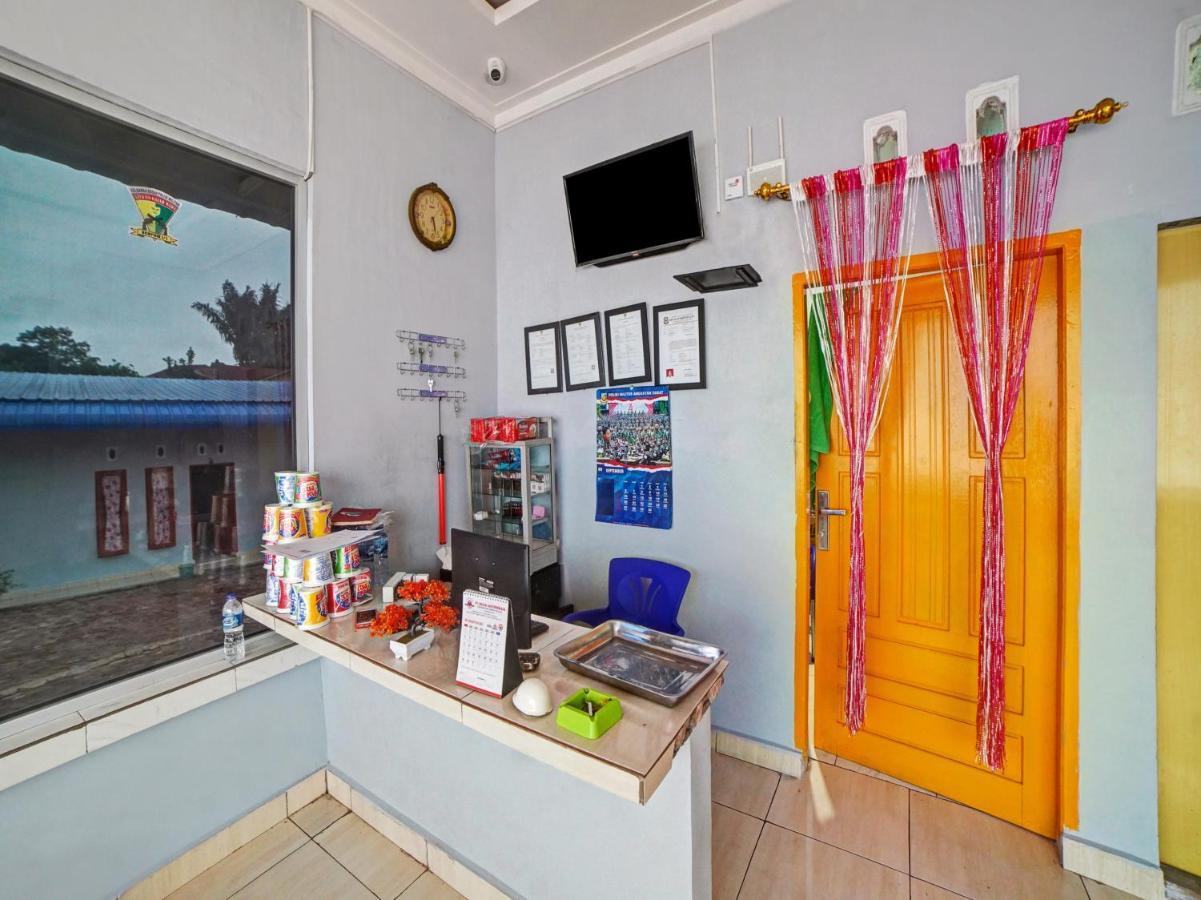 Oyo 90509 Nadia Hotel Pematangsiantar Ngoại thất bức ảnh