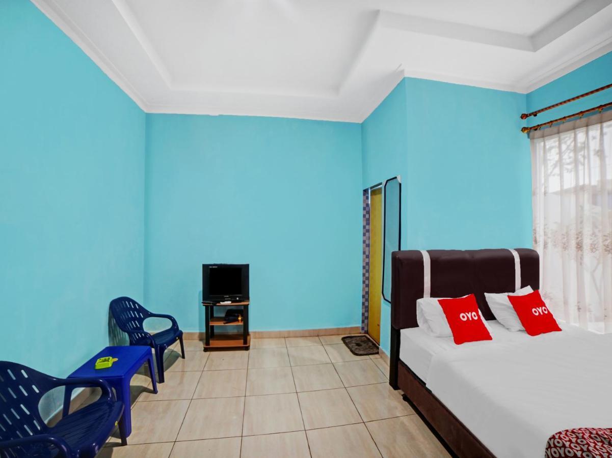 Oyo 90509 Nadia Hotel Pematangsiantar Ngoại thất bức ảnh